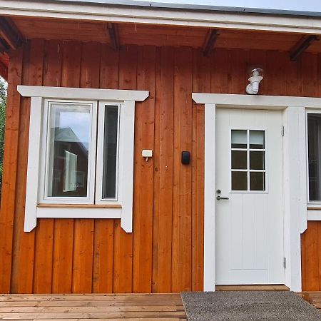 Small Salmon Apartment Утсьоки Екстериор снимка