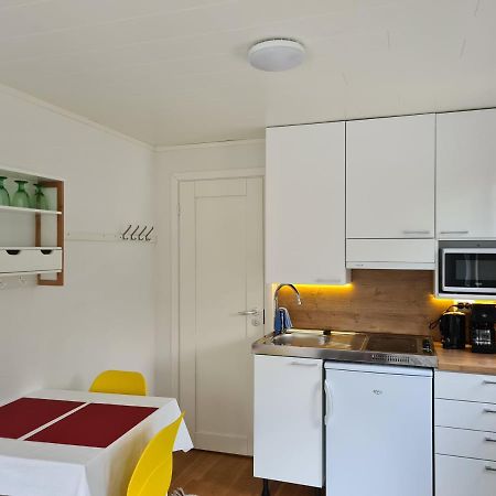 Small Salmon Apartment Утсьоки Екстериор снимка