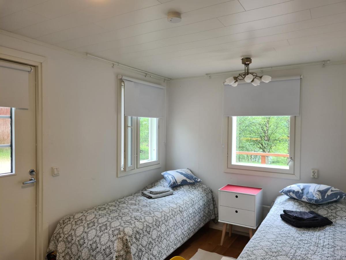 Small Salmon Apartment Утсьоки Екстериор снимка