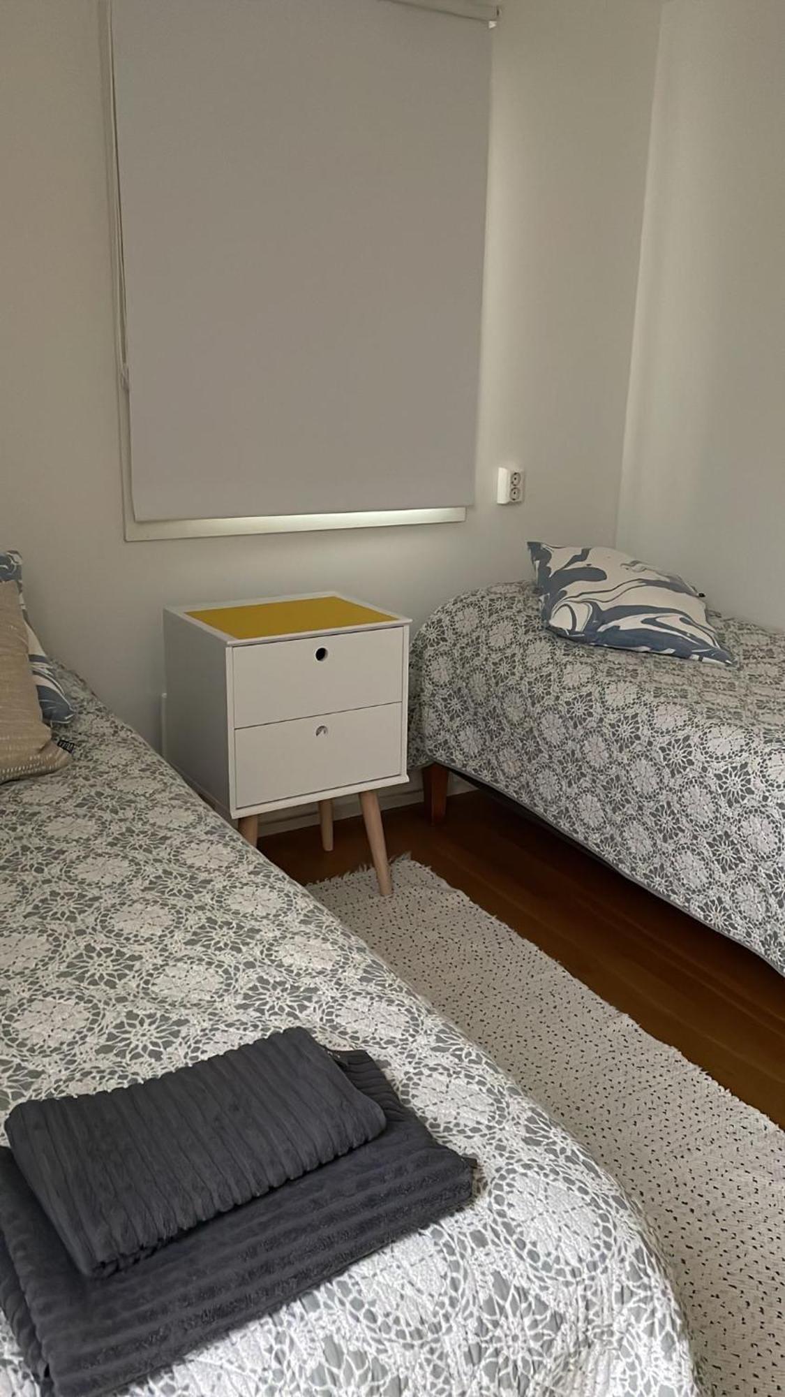 Small Salmon Apartment Утсьоки Стая снимка